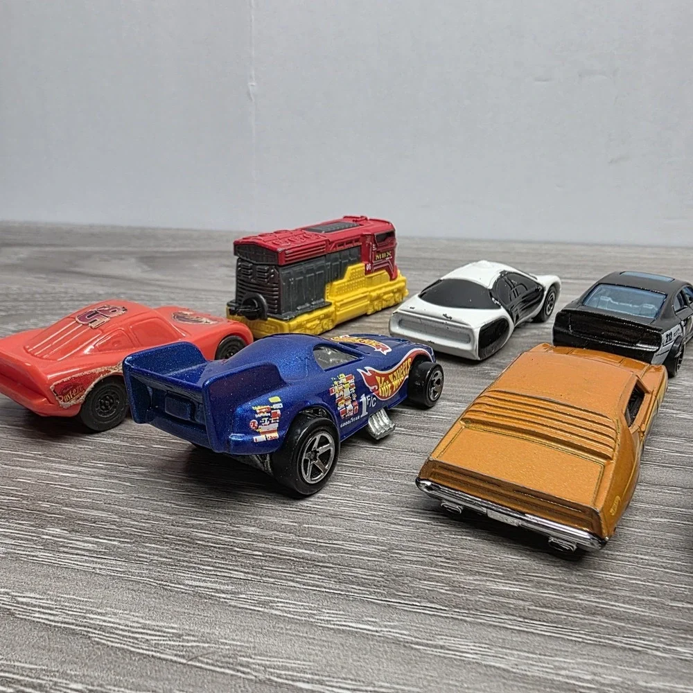 Diecast Cars Lot - HOTWHEELS, Maisto, Mаtchbox, MATTEL, DISNEY - Lot Of 10